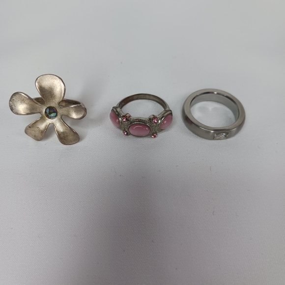 Girlie Rhinestone Ring Set. - Picture 3 of 4